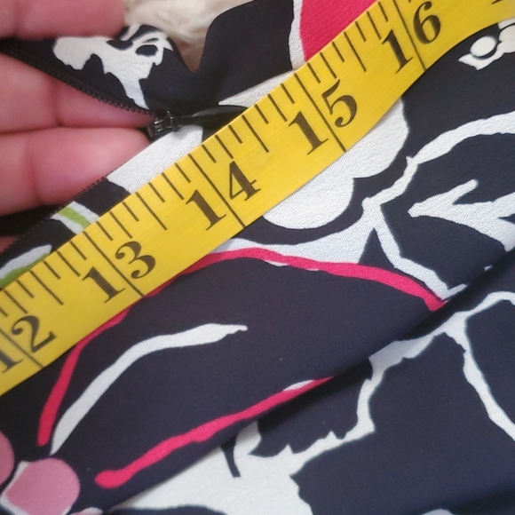 Banana Republic dress size 2 100% polyester Great conditions multicolored - Picture 17 of 17